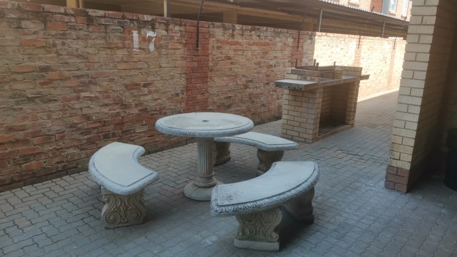 1 Bedroom Property for Sale in Bult South North West